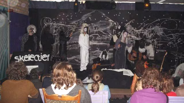 Multidisciplinaire ervaring improvisatie collectief Skelectief 2013
